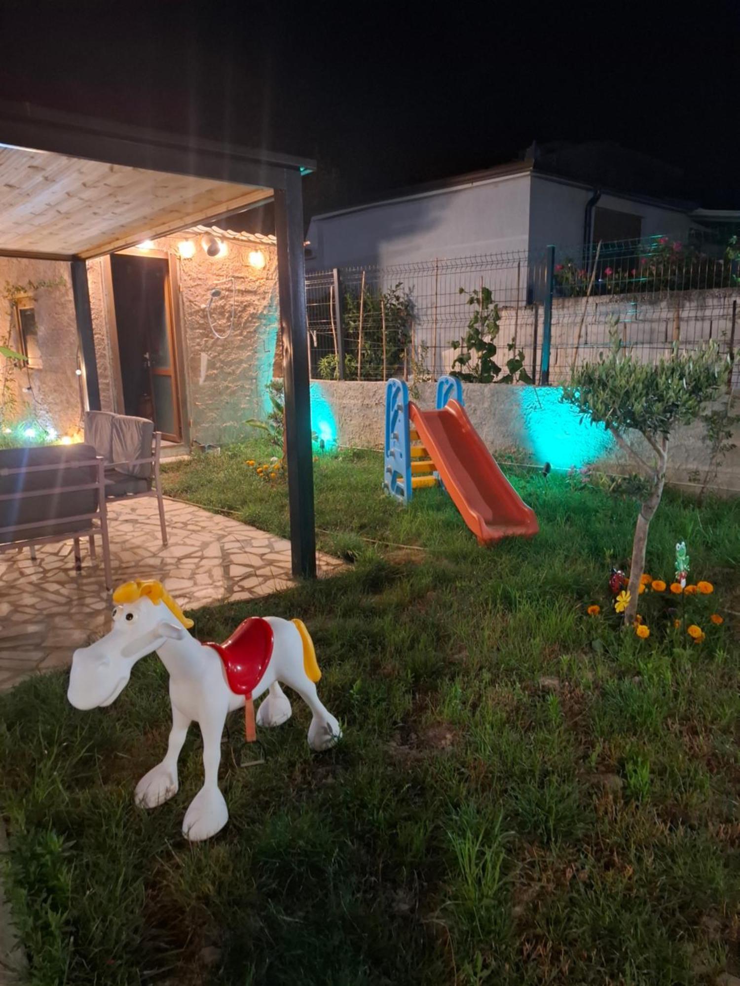 Vila Noar Vlorë 外观 照片
